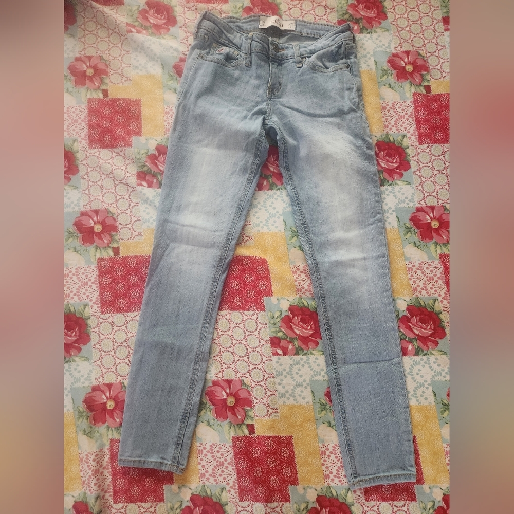Lowrise hollister skinny jeans